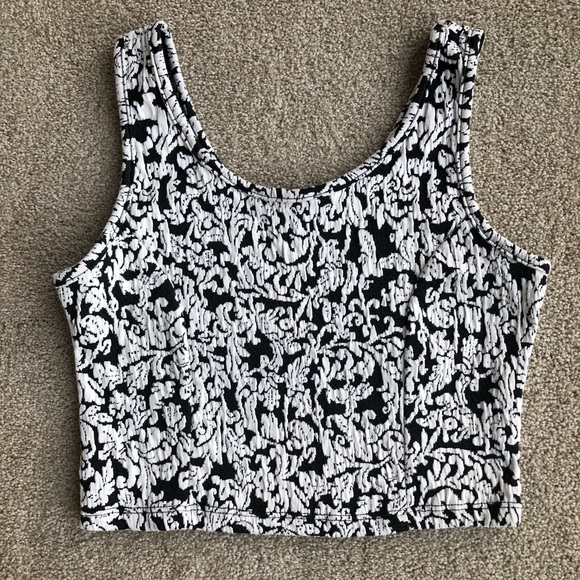 Crop top - Picture 1 of 1